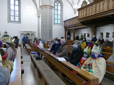 Diözesale Aussendung der Sternsinger des Bistums Fulda in St. Crescentius (Foto: Karl-Franz Thiede)